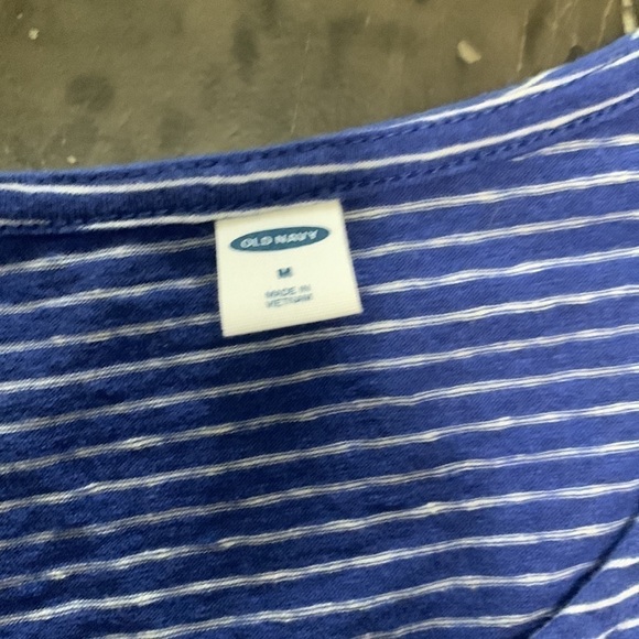OLD Navy women's size M t-shirt blue & white stripe v-neck 3/4 sleeves with slit - Picture 4 of 9